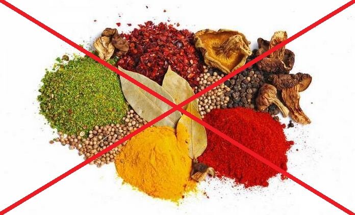 Trong trường hợp thoái hóa đốt sống cổ, cần tránh sử dụng các gia vị cay.