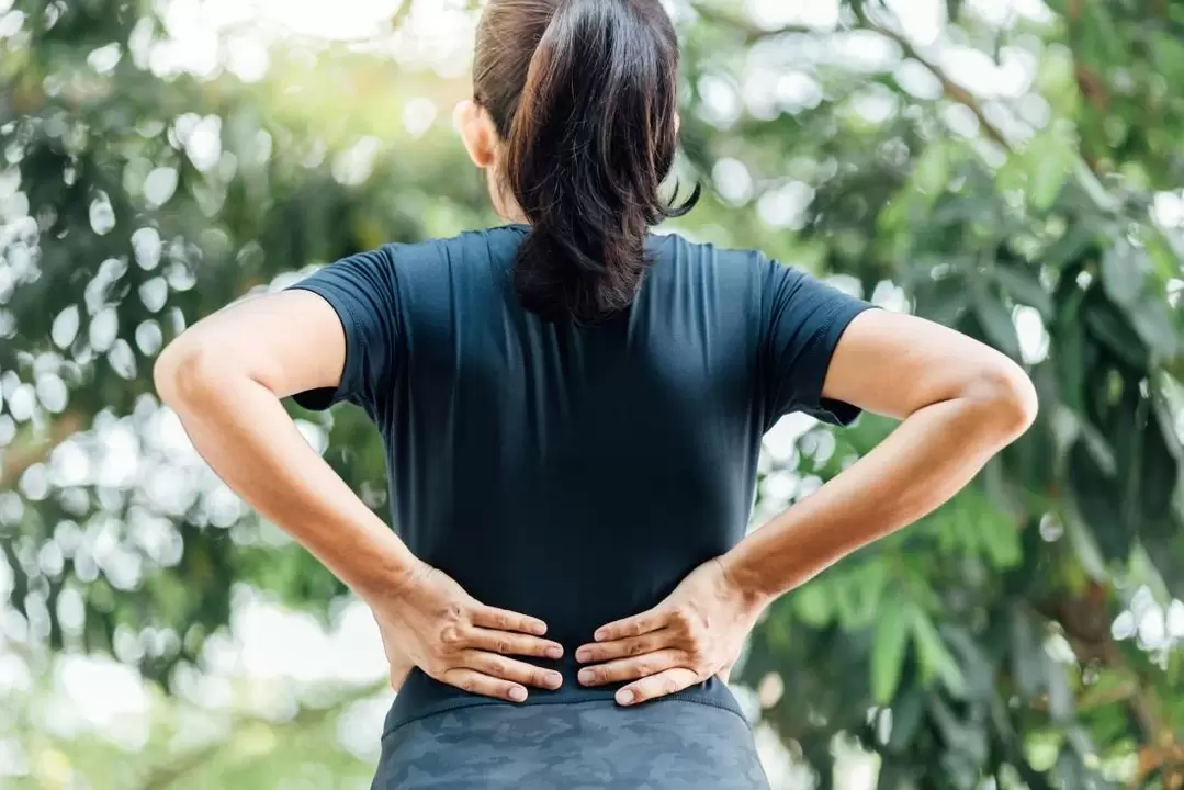 đau lưng dưới do thoái hóa xương khớp